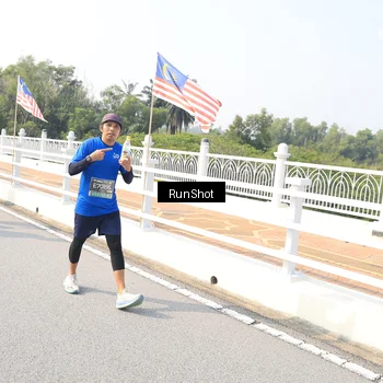 Runner Photo 6925756