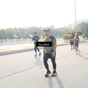Runner Photo 6925763