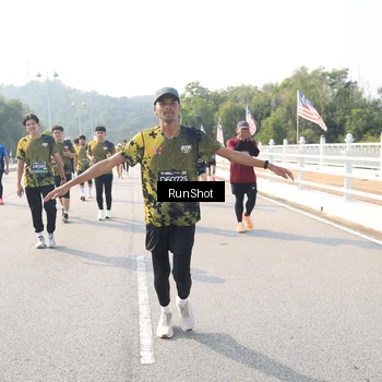 Runner Photo 6925799