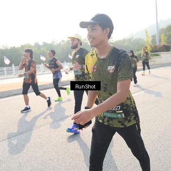 Runner Photo 6925803