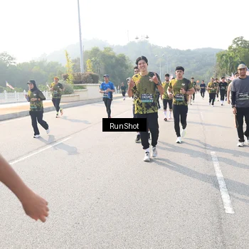 Runner Photo 6925808