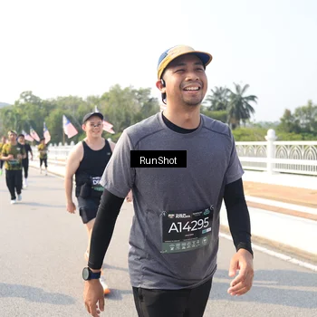 Runner Photo 6925849