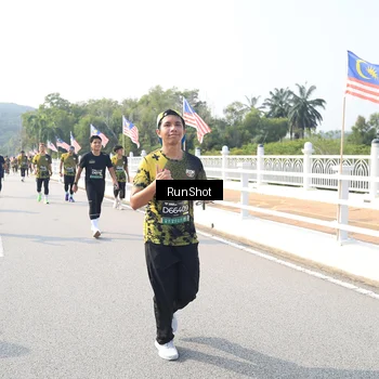 Runner Photo 6925872