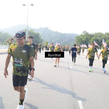 Runner Photo 6925915