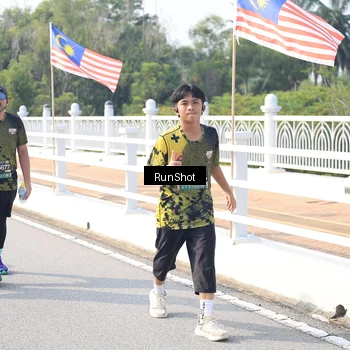 Runner Photo 6925916