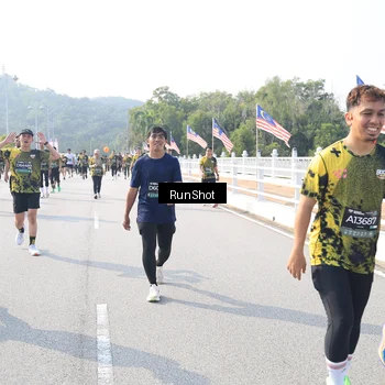 Runner Photo 6925942