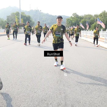 Runner Photo 6925971