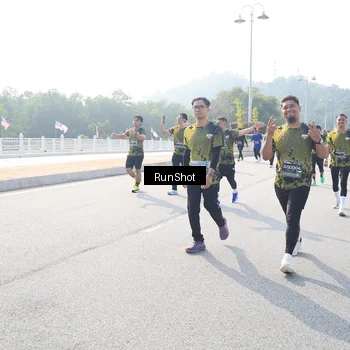 Runner Photo 6925975