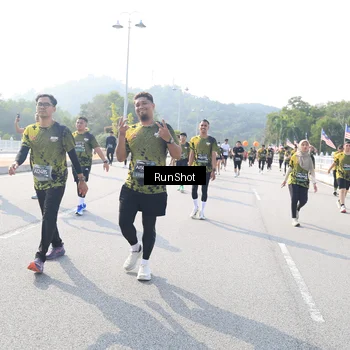 Runner Photo 6925979