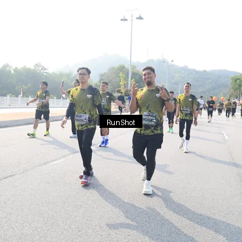 Runner Photo 6925980
