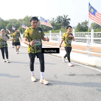 Runner Photo 6925987