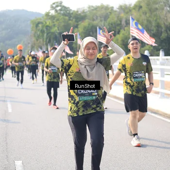 Runner Photo 6925993
