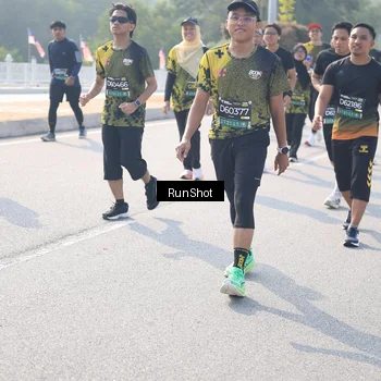 Runner Photo 6926024