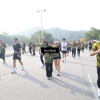 Runner Photo 6926042