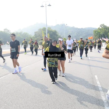Runner Photo 6926044