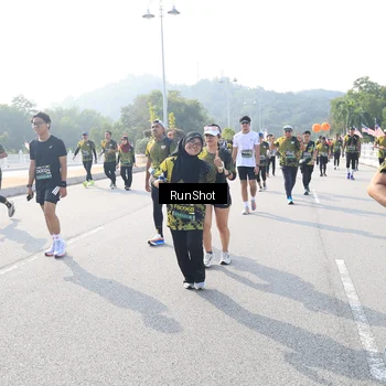 Runner Photo 6926050