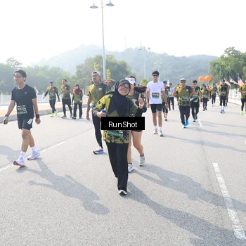 Runner Photo 6926052
