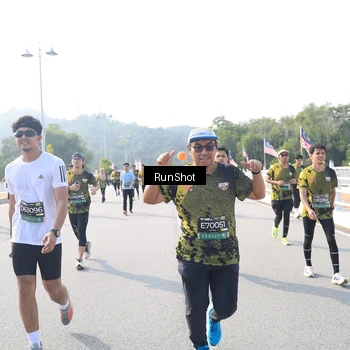 Runner Photo 6926072