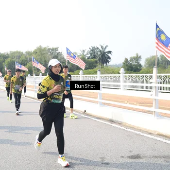 Runner Photo 6926074
