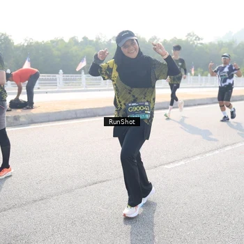 Runner Photo 6926119