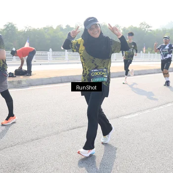 Runner Photo 6926120