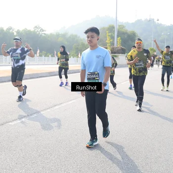 Runner Photo 6926130