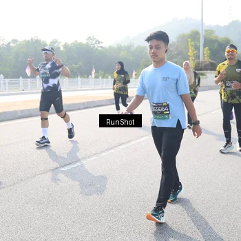 Runner Photo 6926140