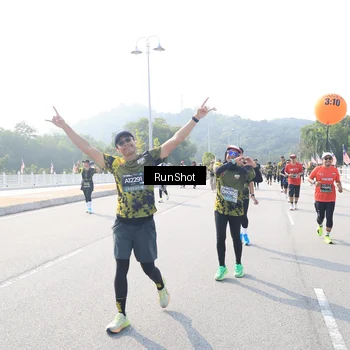 Runner Photo 6926168