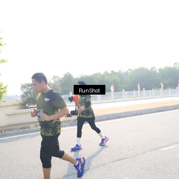 Runner Photo 6926173