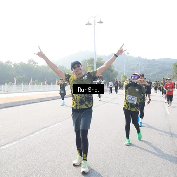 Runner Photo 6926175