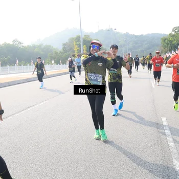 Runner Photo 6926182