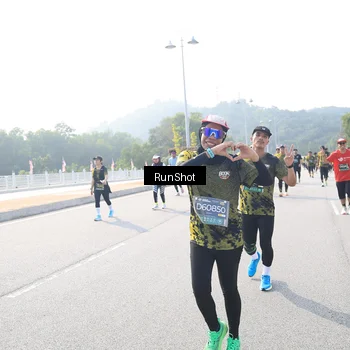 Runner Photo 6926186