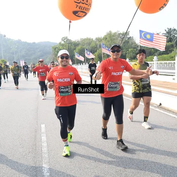 Runner Photo 6926192