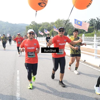Runner Photo 6926196