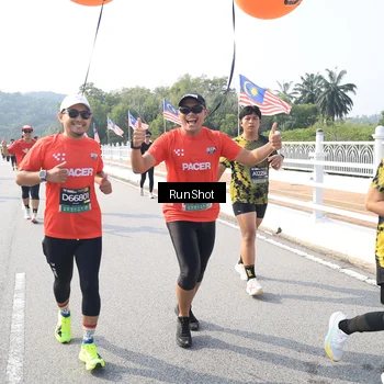 Runner Photo 6926199