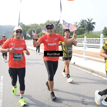 Runner Photo 6926200