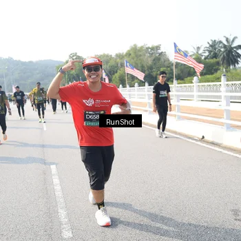 Runner Photo 6926234