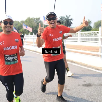 Runner Photo 6926241