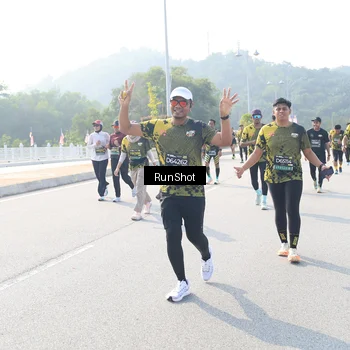 Runner Photo 6926244