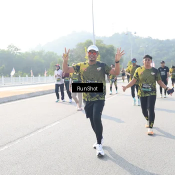 Runner Photo 6926246