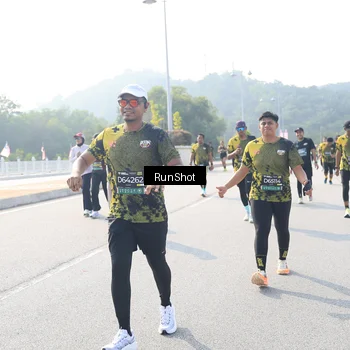Runner Photo 6926248