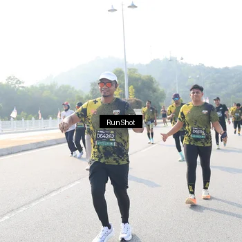 Runner Photo 6926253