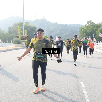 Runner Photo 6926255
