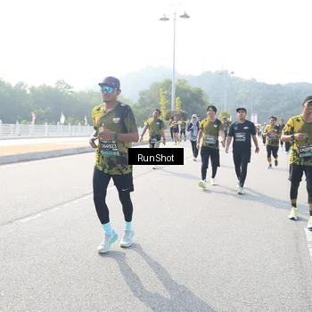 Runner Photo 6926272