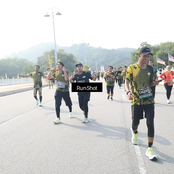Runner Photo 6926286