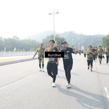 Runner Photo 6926288