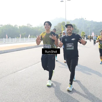 Runner Photo 6926303