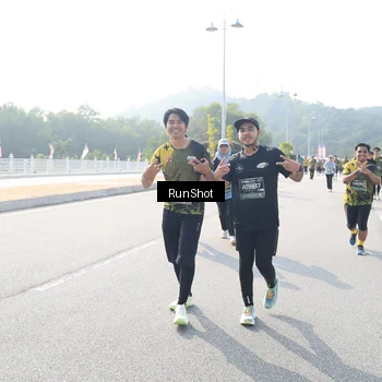 Runner Photo 6926305