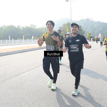 Runner Photo 6926307
