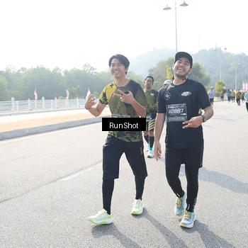 Runner Photo 6926309